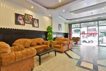 هتل آپارتمان Al Hamra Palace Al Aswaq By Oyo Rooms