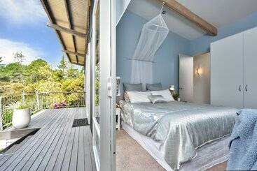 فندق Warblers Retreat