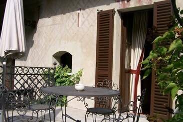 בית מלון כפרי Locanda Dei Mai Intees