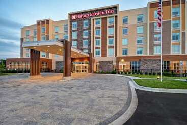 هتل Hilton Garden Inn Lansing West