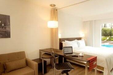 هتل Fiesta Inn Monclova