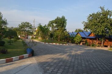 Hotel Suandarbporn Resort Mae Sot