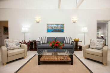 آپارتمان‌های توریست‌ها Wag Water Villa, Ocho Rios 3br