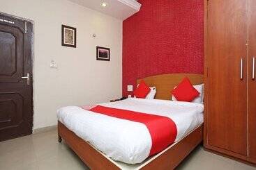 Hotel O Jaistambh Chowk Formerly Guru Kirpa