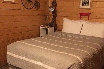 一軒屋 Earthsong Lodge