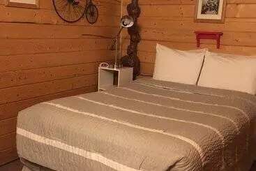 Talo Earthsong Lodge