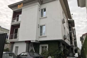 H3 Luxury Hotels & Apartments