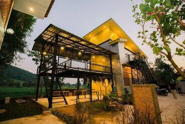 هتل Oxygen Homes&hills