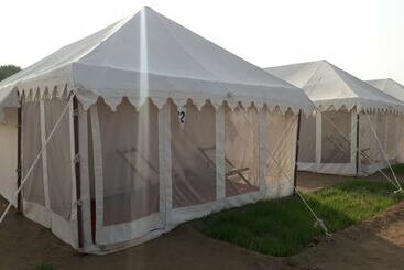 Hotel Tsi Kumbh Mela Camp