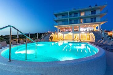 ホテル In Excelsis