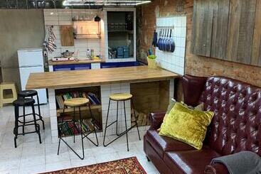 Thes Bed&breakfast   Hostel