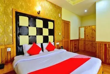 ホテル Raxit Inn By Oyo Rooms
