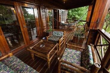 Roatan Bed & Breakfast Apartments