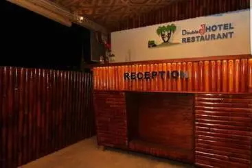 ユースホステル Double J Hotel And Restaurant
