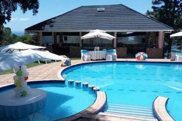 فندق Garuga Resort Beach