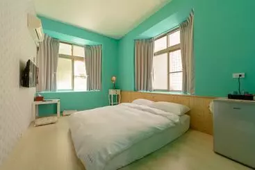 تختخواب و صبحانه Bella Forest