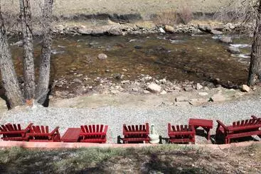 Motelli Argo Inn And Suites