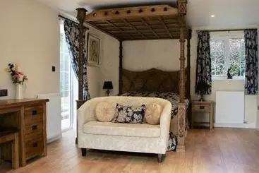 The Lodge Bed And Breakfast