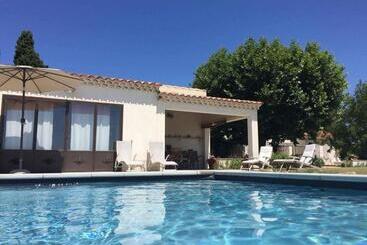 مبيت وإفطار Le Domaine De Tini