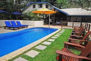 Hideaway Island Resort