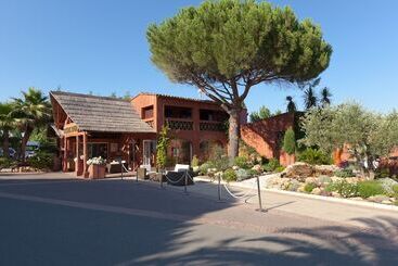 Hotelli La Toison D Or Resort & Spa