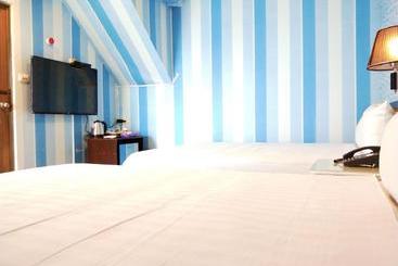 Hotelli Star Lighthouse Villa