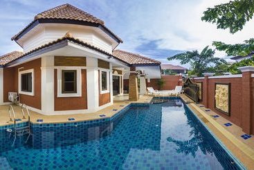 Turistihuoneistot Villa Valery Close To The Beach