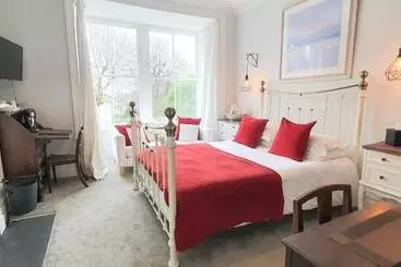 تختخواب و صبحانه Holbein House