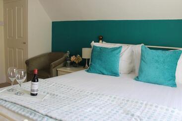 Bed and Breakfast Longmead House