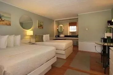 Eagle House Motel