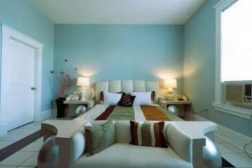 Hotell Oakpak Inns   Enjoy All Inclusive Snack Beverages Wine & Beer During The Stay