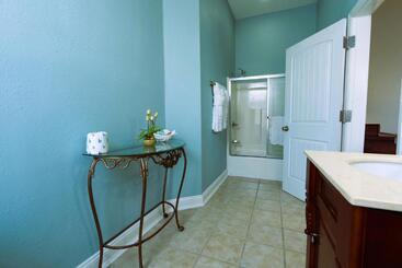 호텔 Oakpak Inns Enjoy All Inclusive Snack Beverages Wine & Beer During The Stay