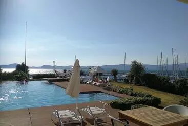 Hotel Egesu Marina Guest House