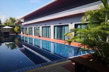 Mayor Hotel Villa Cha Am