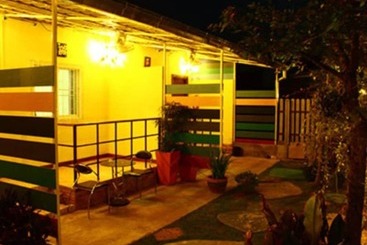 پانسیون 7 Colors House