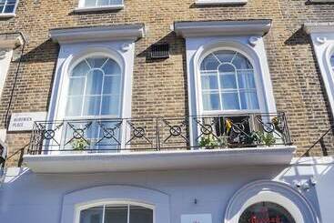 The Mornington Camden Female Only Hostel