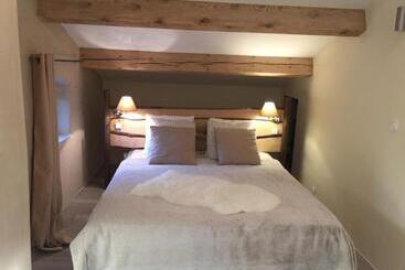 פנסיון Les Agaves