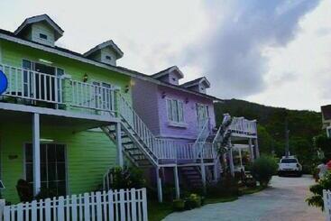 בית מלון כפרי Bunny Hill Resort