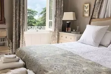 Bed and Breakfast Château De Thuriés