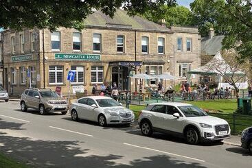 Bed and Breakfast Newcastle House