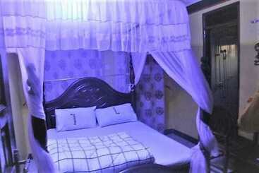 Отель Capricorn Lounge