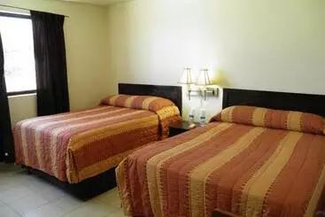 Seaside Hotel & Victor S Rv Park