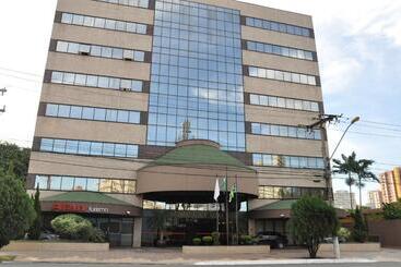 Hôtel Crystal Plaza