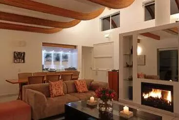 Pension Bosavern Guest House