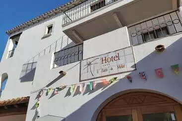 ペンション Il Faro Di Molara