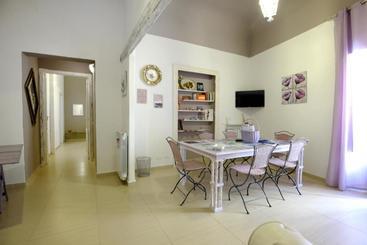 تختخواب و صبحانه Le Stanze Di Luisa