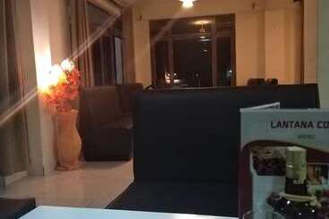 هتل Lantana Comfy