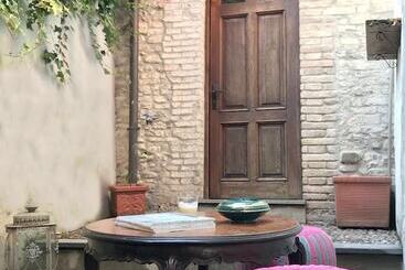 تختخواب و صبحانه Le Camere Di Bsuites Affittacamere