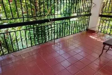 هتل Tisa Suites & Lounge