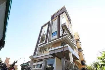 Hotel The Nest Gms Rd